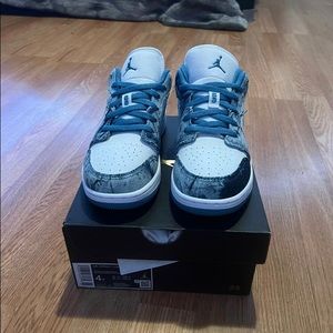 NWT✨Air Jordan 1 Low se Washed Denim